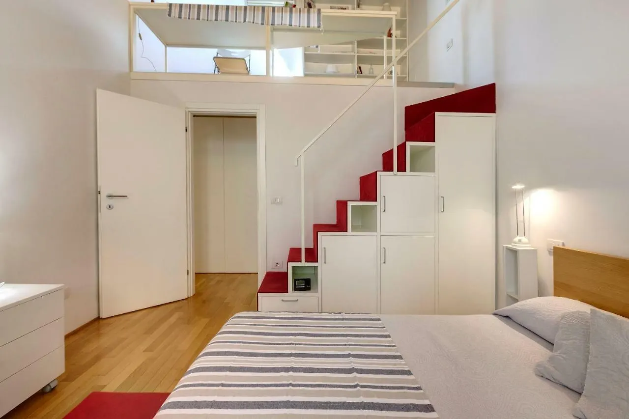 Finardi Apartment Florence